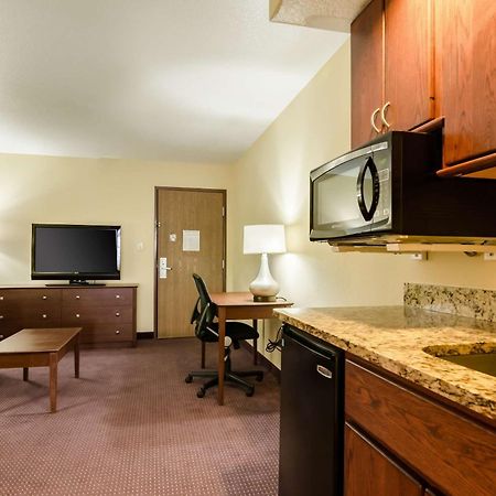 Comfort Inn Colby Zewnętrze zdjęcie