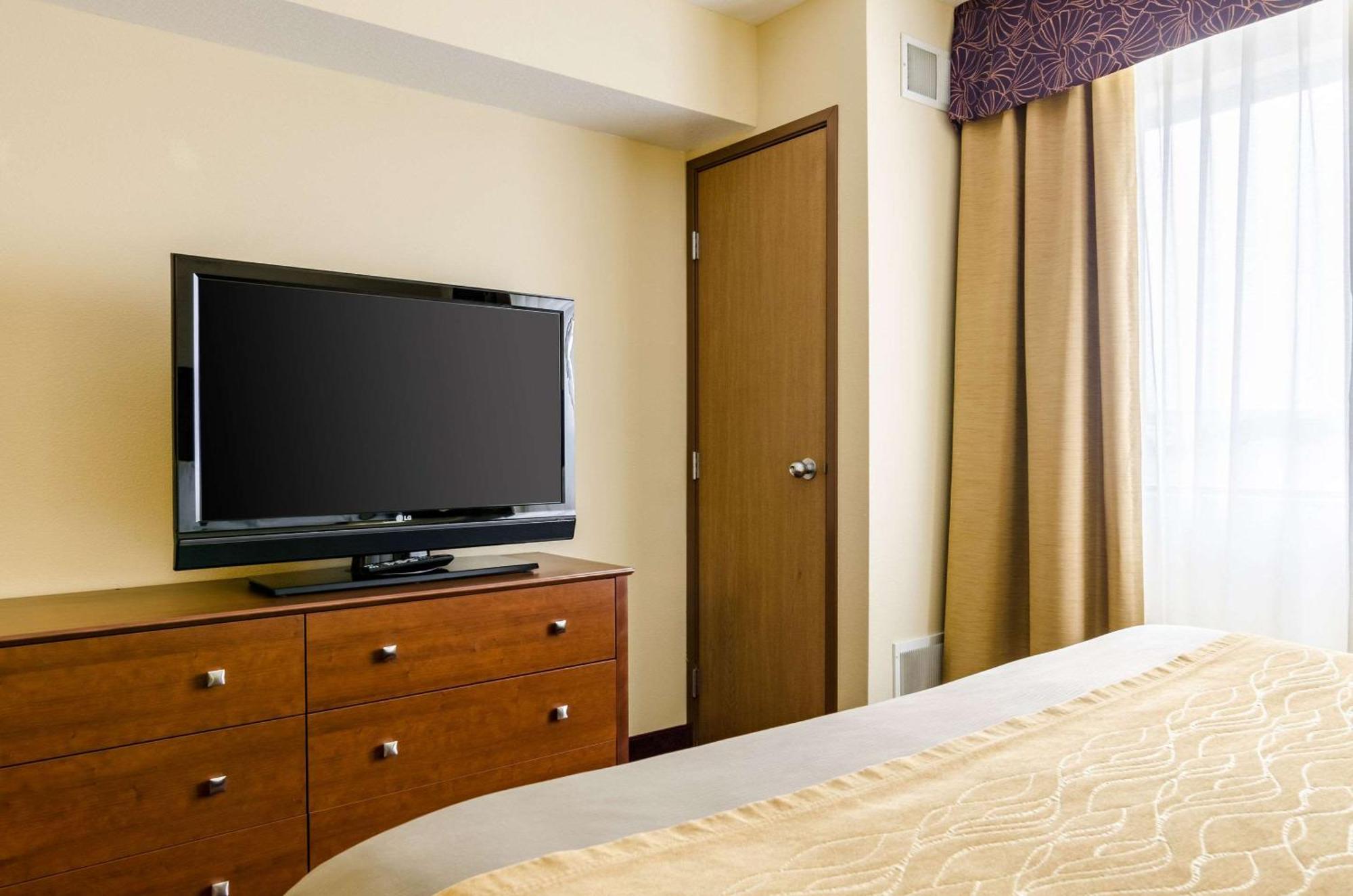 Comfort Inn Colby Zewnętrze zdjęcie