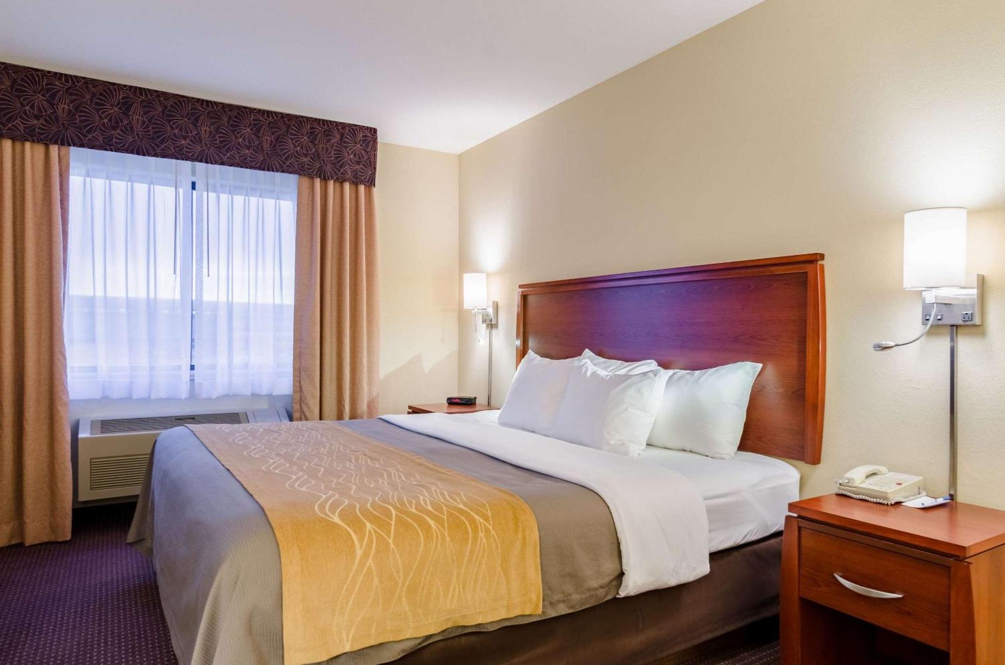 Comfort Inn Colby Zewnętrze zdjęcie