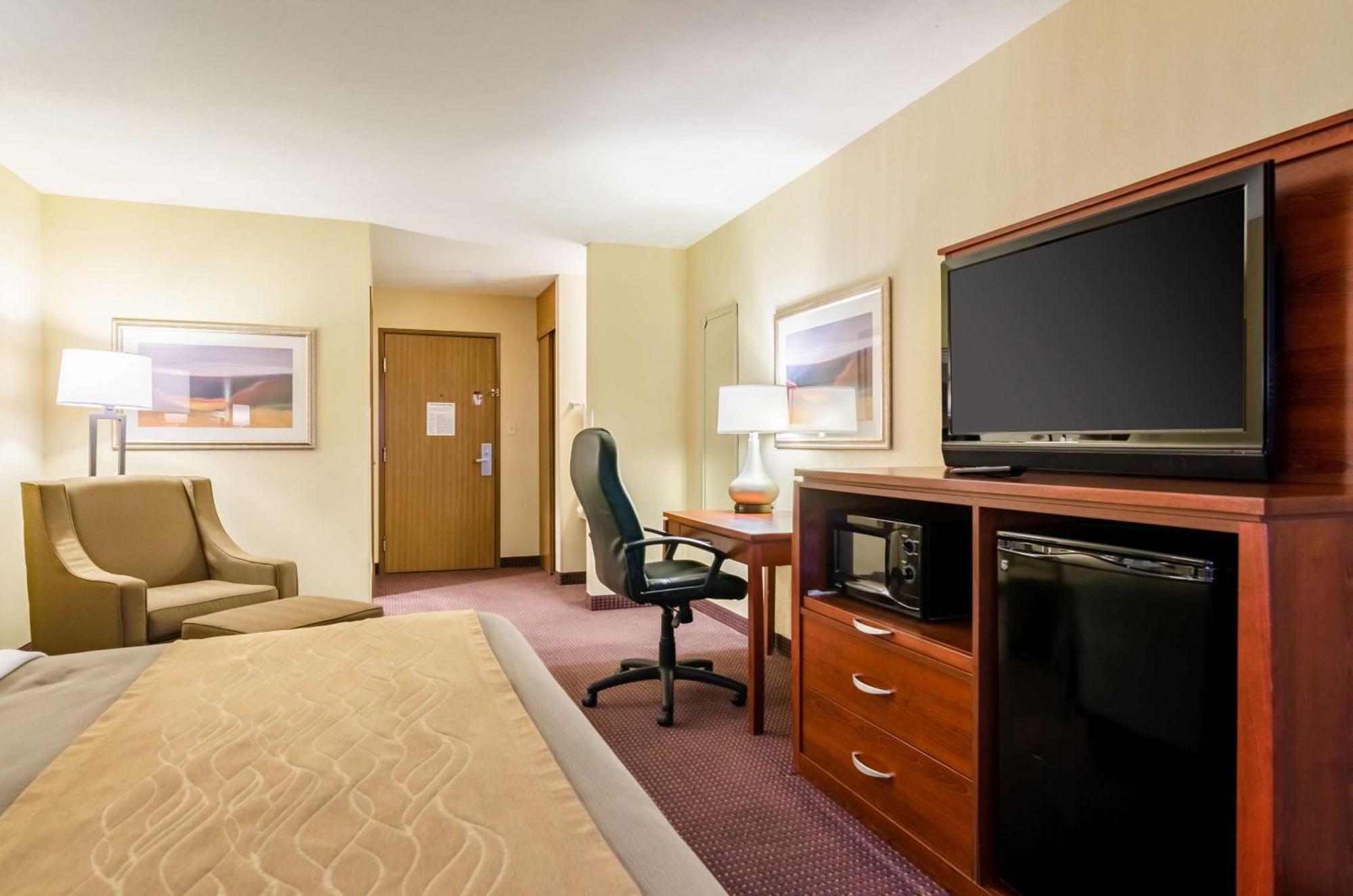 Comfort Inn Colby Zewnętrze zdjęcie