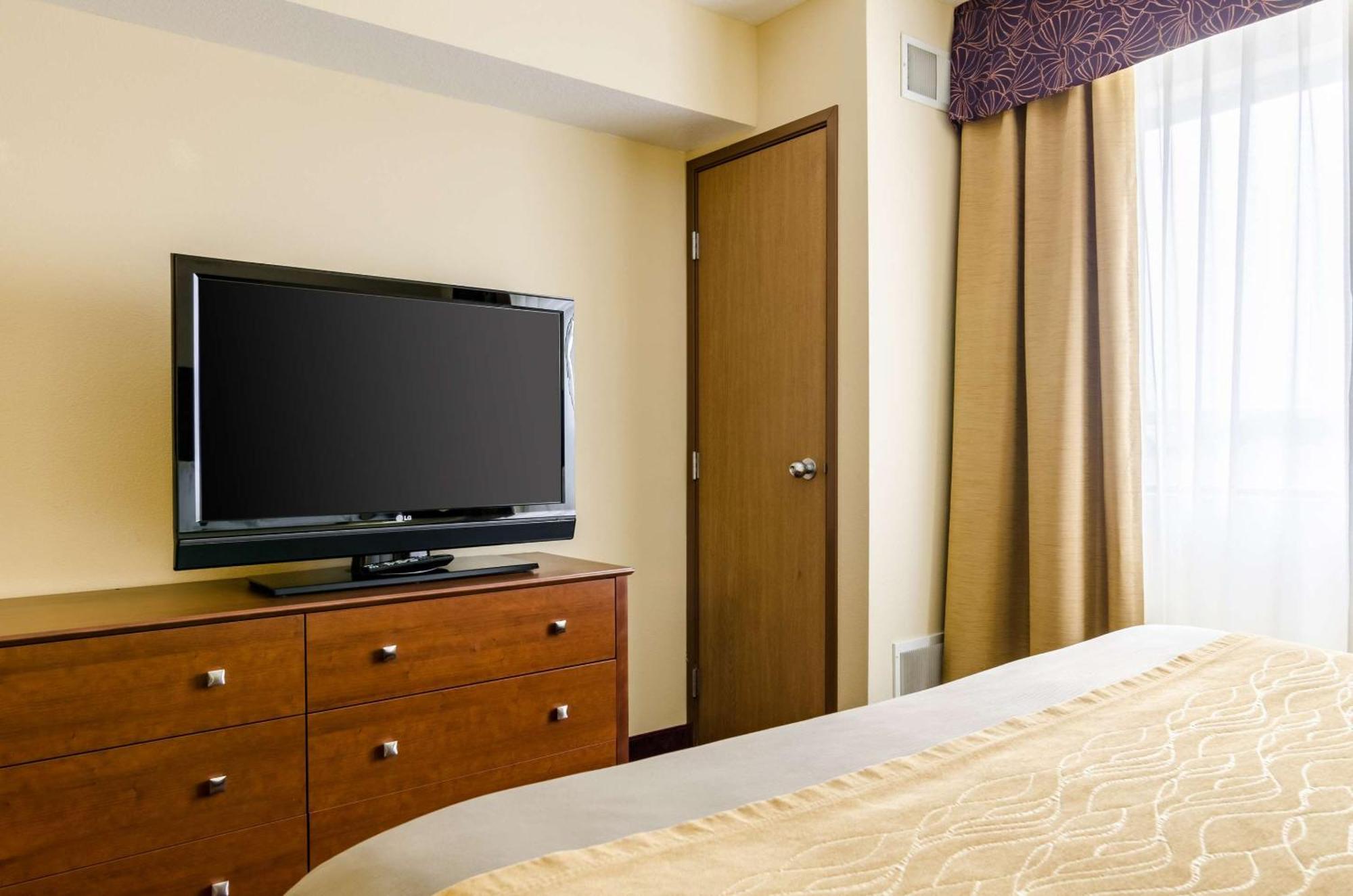 Comfort Inn Colby Zewnętrze zdjęcie