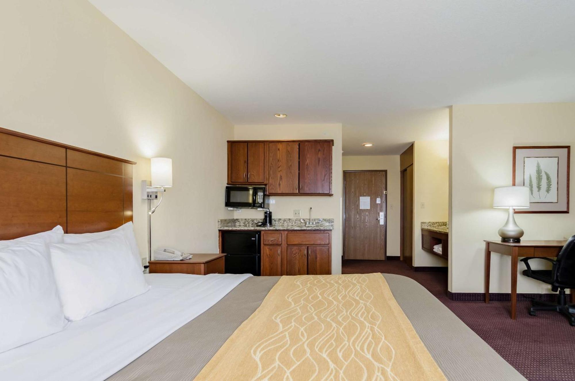 Comfort Inn Colby Zewnętrze zdjęcie