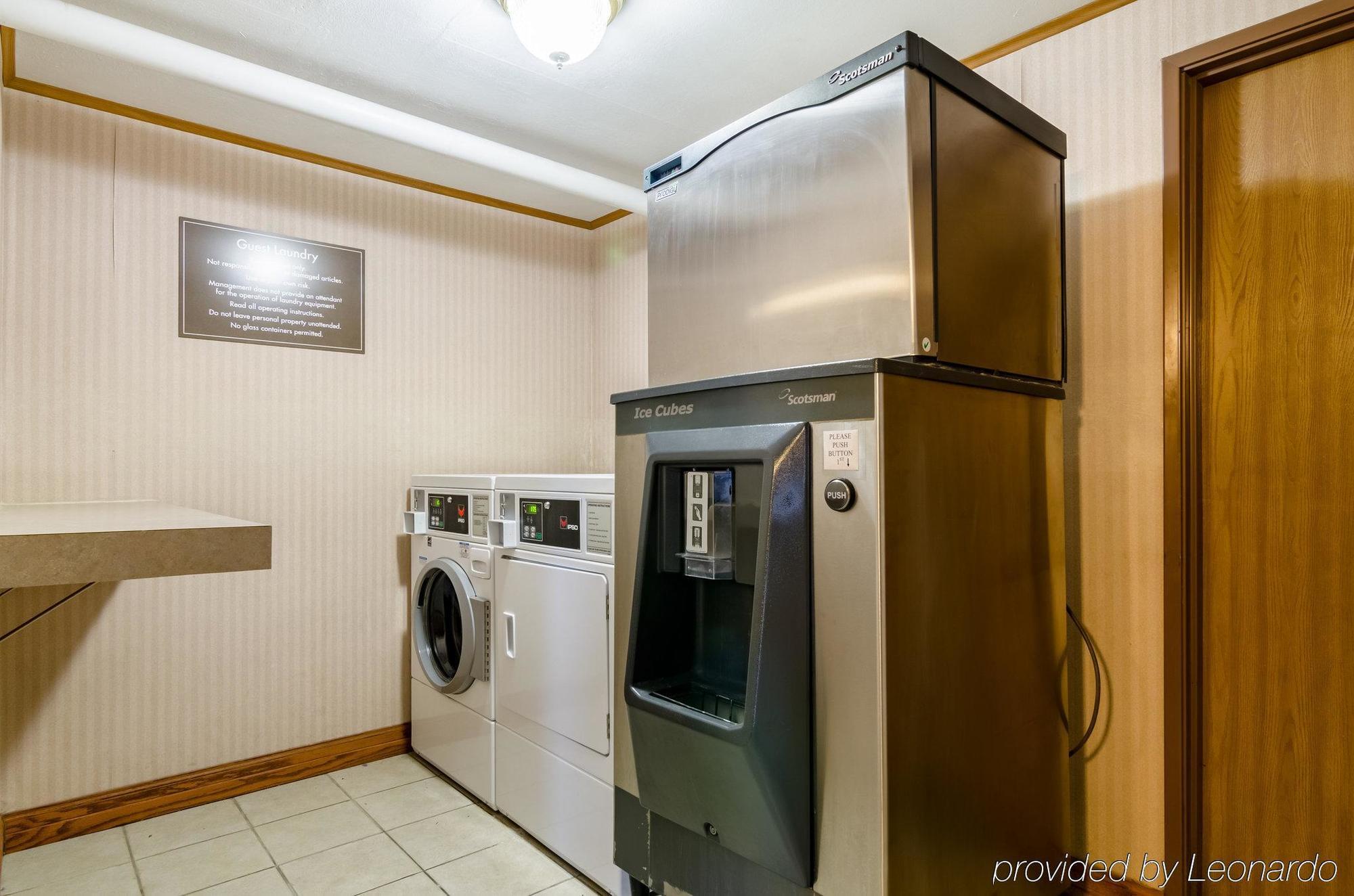 Comfort Inn Colby Zewnętrze zdjęcie